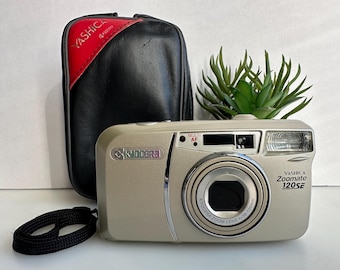 READ Yashica Kyocera T2 Carl Zeiss Tessar 35mm Film Camera (READ