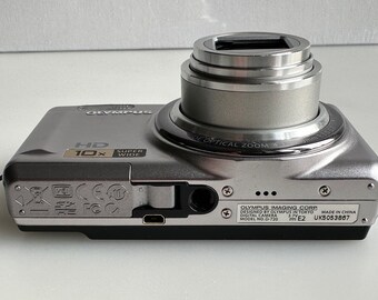Amazon | OLYMPUS デジタルカメラ μ720SW シャイニーシルバー