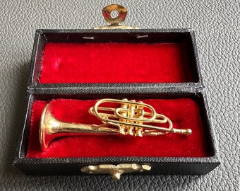 Miniature musical instrument trumpet 6 cm
