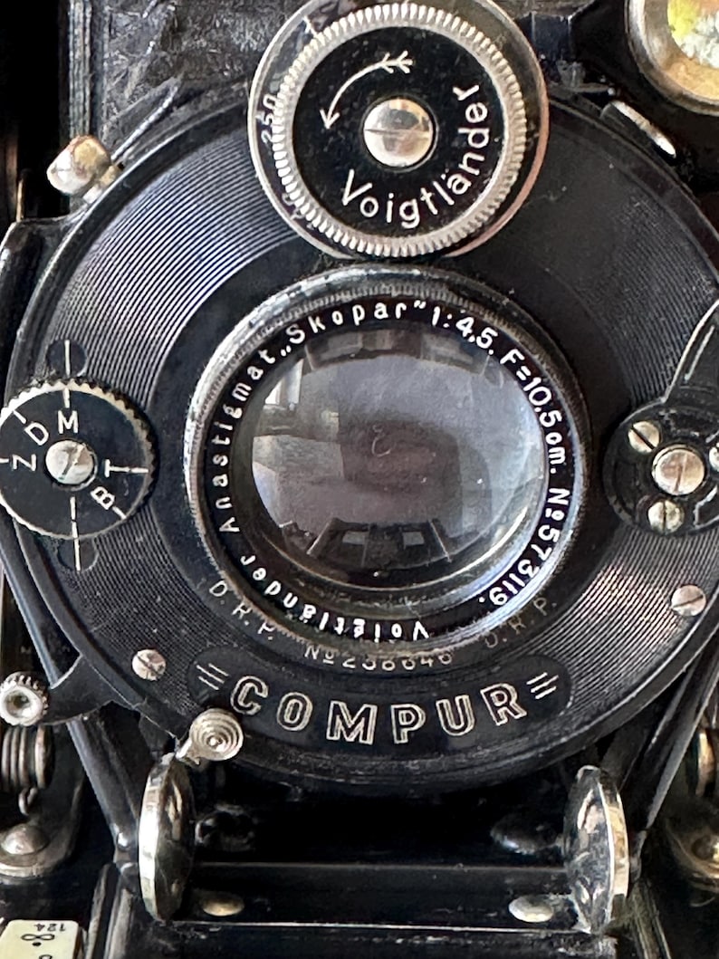 Vintage Folding Camera Voigtländer Compur With Anastigmat Skopar 1:4.5 ...