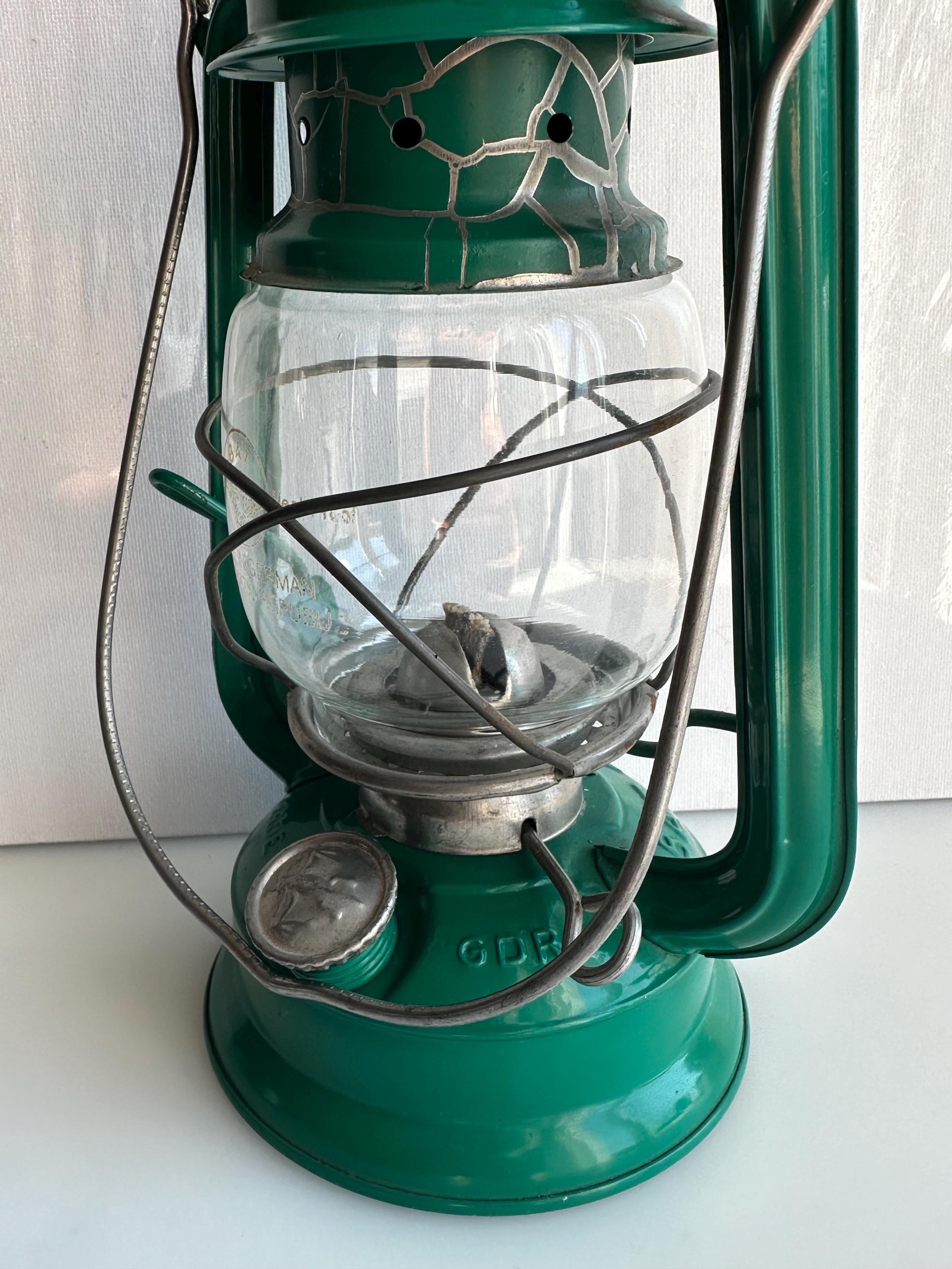 Antique Kerosene Lamp 