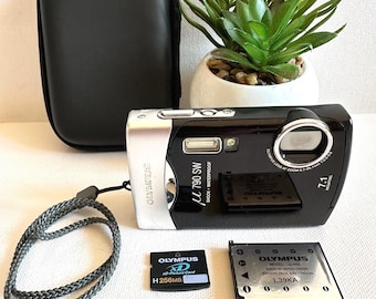 Vintage Olympus Camedia X-3 Retro 3.2 MP Digital Camera JAPANESE