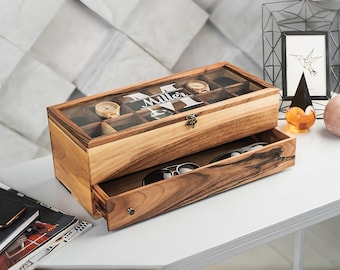 Uhrenbox aus Walnussholz für Herren - Personalisierte Uhrenbox für Herren, Glas Vitrine, Uhrenaufbewahrung mit Gravur, Herrenuhrenbox mit Schublade