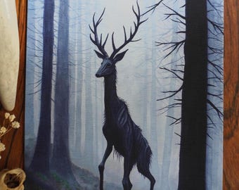 Lámina artística «El guardián del bosque que no es un ciervo»: Decoración espeluznante de estilo cottagecore con críptidos.