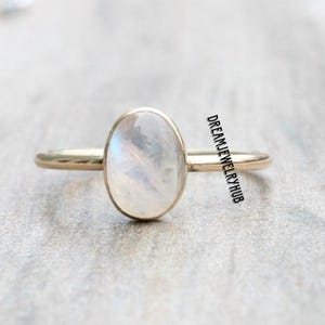 Ring Rainbow Moonstone- Gold Moonstone Ring - Oval Moonstone Ring - Moonstone Stacking Ring - 14K Gold Filled Moonstone Ring