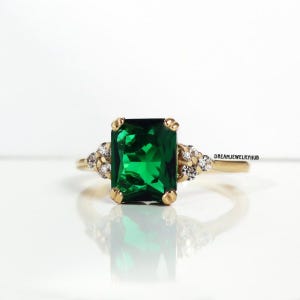 Emerald Ring  May Birthstone  Prong Ring  Gemstone Band  Statement Ring  Engagement Ring  Rectangle Ring  Cocktail Ring Gift for Her