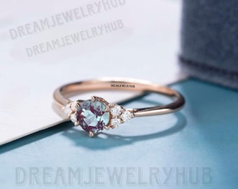 Anillo de compromiso de alejandrita vintage en oro rosa de 18 quilates con diamantes minimalistas para mujer, regalo de aniversario de moissanita para ella.