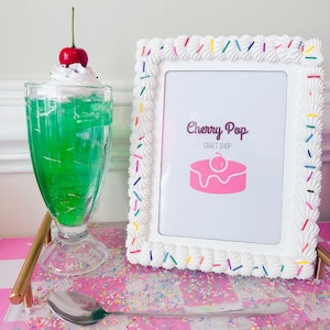 Decoden Fake Cake Picture Frame: Sprinkled Icing Photo Holder