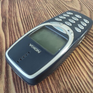 Vintage MOBILE PHONE NOKIA 3310 Original Exclusive image 3