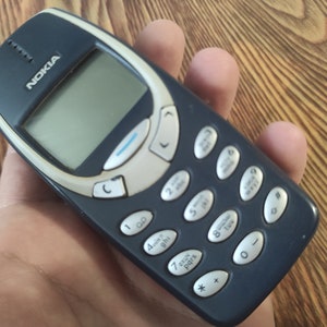 Vintage MOBILE PHONE NOKIA 3310 Original Exclusive image 8