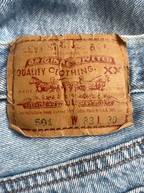 VINTAGE 90s Levi's 501 Red Tab Button Fly Denim J… - image 8