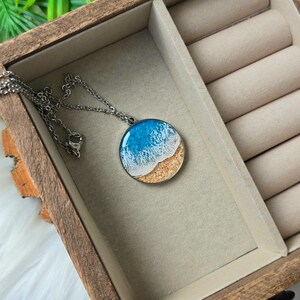 Ocean resin necklace | Perfect gift for sealovers | Sea themed pendant with real marble stones | Beach lovers jewelry | Boho necklace