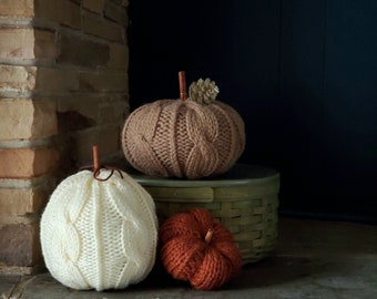 Cozy Cable Knit Pumpkins Pattern