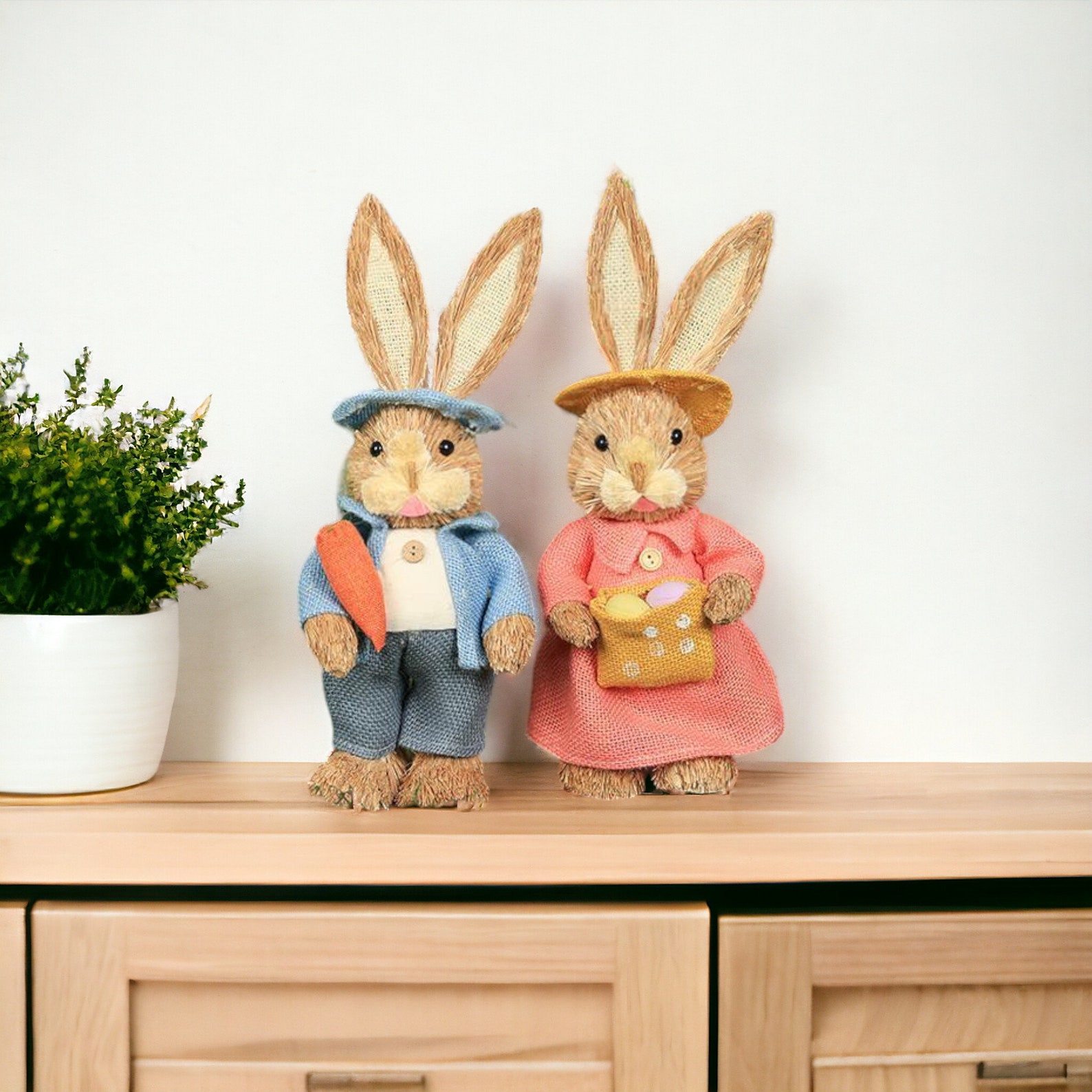 Cute Nordic Rabbit Couples Straw Decorations, Handmade Straw Animal ...