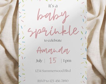 Op de afbeelding: Een baby sprinkle uitnodiging met een witte achtergrond en kleurrijke confetti-achtige sprinkles rond de rand. De tekst luidt "it's a baby sprinkle to celebrate Amanda July 15 1pm".