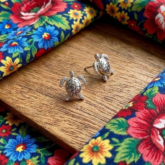Tiny Turtle Earrings, Silver Studs, Everyday Jewe… - image 3