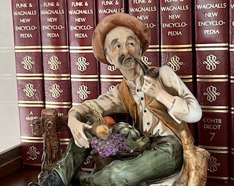 Capodimonte 陶器 置物 老人と犬と荷車 Vintage Capodimonte Figurine of an Old Man Feeding Dog, Tyche