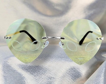 Festival Rave Party techno weird alien sunglasses