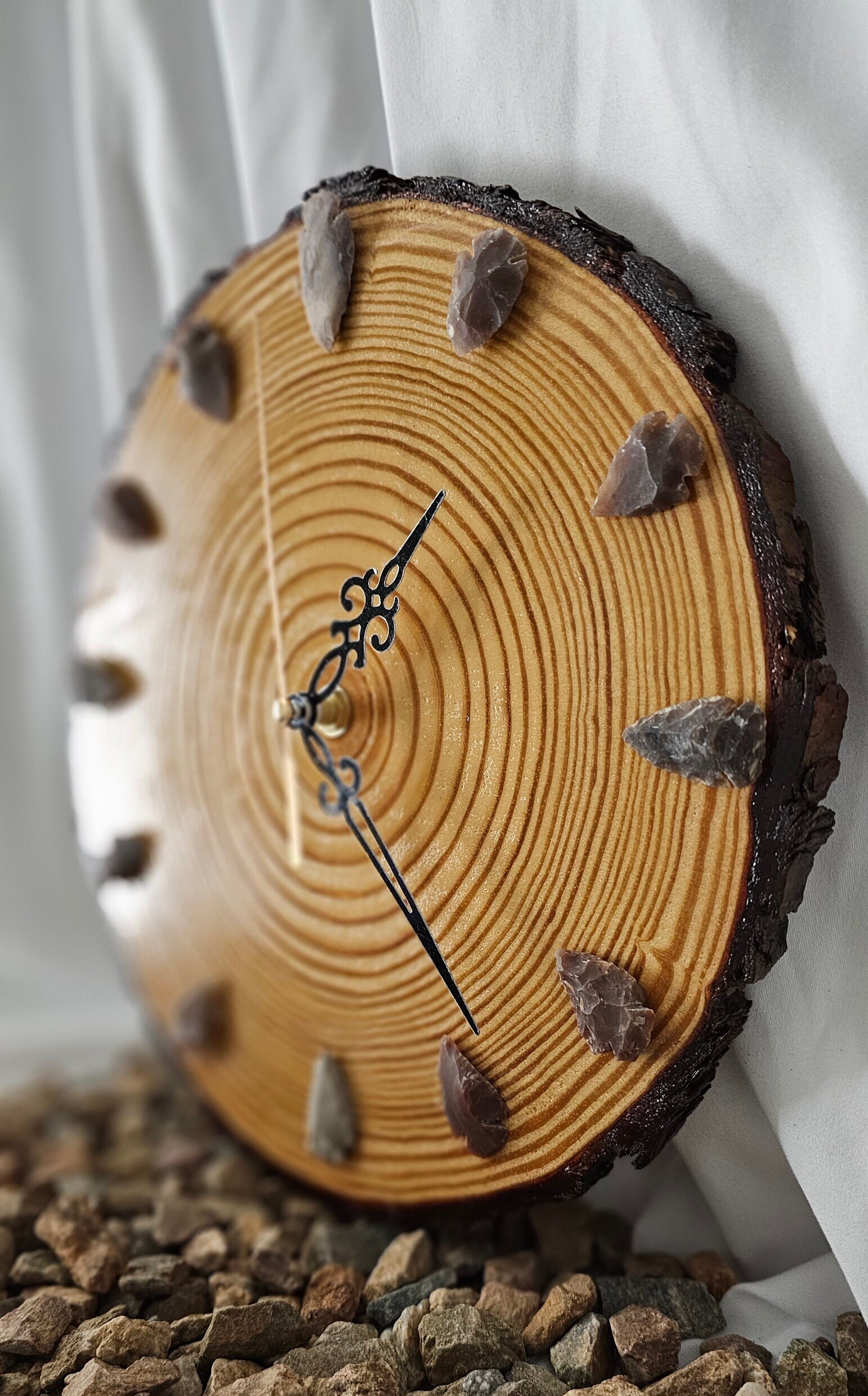 Agate Arrowhead Clock: Handmade Pine Wood Rustic Wall Decor. - Etsy