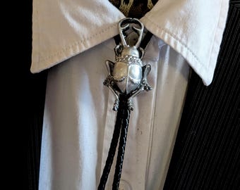 Collier Cravate Bolo Style Cowboy - Grand Aigle Argenté Avec émail - Cuir - Bijou Country Ou Biker - Occasion Parfaite