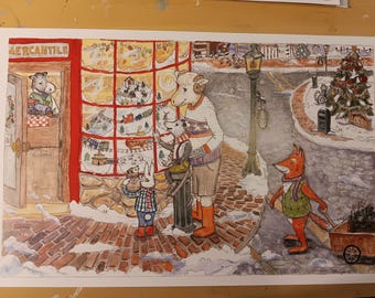 Può includere: Un'illustrazione ad acquerello di una scena invernale con animali antropomorfi che guardano la vetrina di un negozio con la scritta MERCANTILE. La scena include una pecora, un coniglio e una volpe su un marciapiede di mattoni innevato, un lampione e un albero di Natale.