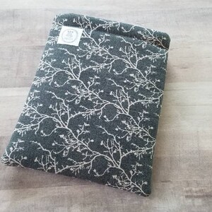 Padded Kindle Sleeve - Book and E-Reader/Tablet Sleeve - Protective Padded Cover - Frost