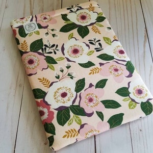 Padded Kindle Sleeve - Book and E-Reader/Tablet Sleeve - Protective Padded Cover - Blush Floral
