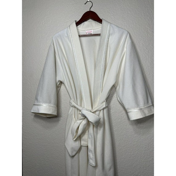 RARE Vintage Robe Carriage Court Womens White Rob… - image 1