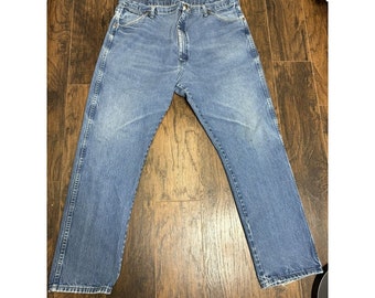 Vintage Wrangler Blue Jeans Men's 42x32 USA Cowboy Jeans Western Wear Light Wash 13MWZPW