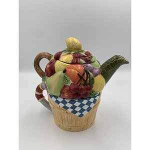 vintage Certified (CIC) SUSAN WINGET Fruits 5&quot; Tea Pot And 5&quot; Basket Mug