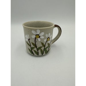 Vintage Hand Painted Floral Ceramic Coffee Mug Cup Beige White Green Wildflowers