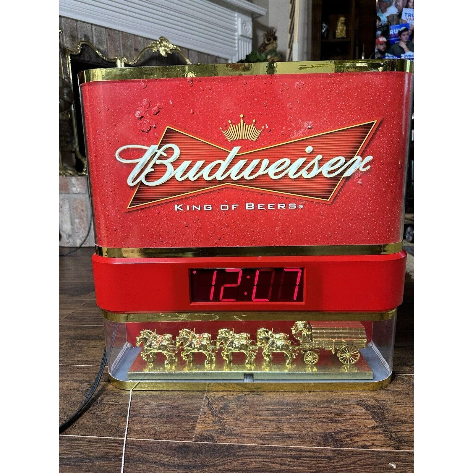RARE Budweiser King of Beers Digital Wall Clock Bar Sign
