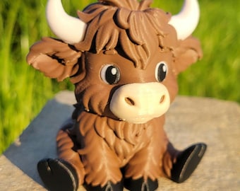 Highlander Cow Desk Pal Figure, Hard PLA Material, 3 Inch Tall Ornament