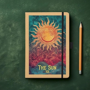 Libreta Kraft tamaño A5 con la carta del Tarot del Sol