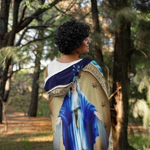 Miraculous Medal Hooded Blanket: Blessed Virgin Mary, Catholic Gift