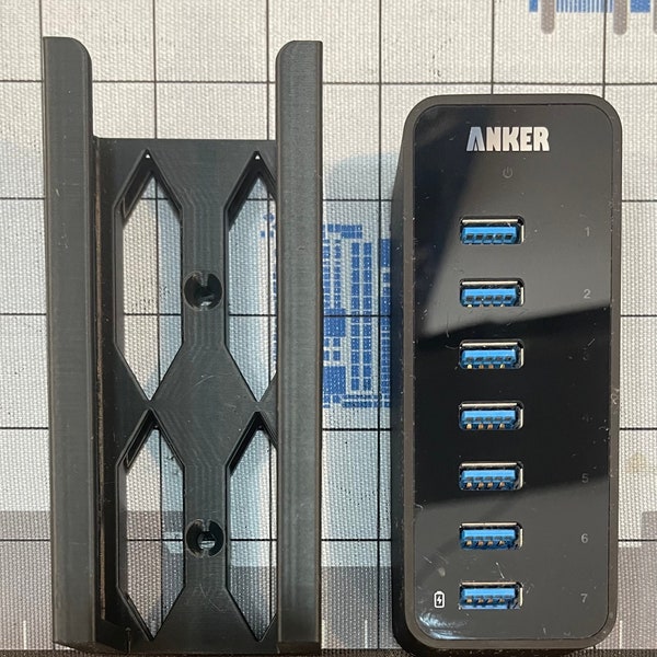 Anker AH221 7-Port USB 3.0 Data Hub with Built-in Charging Port Mount