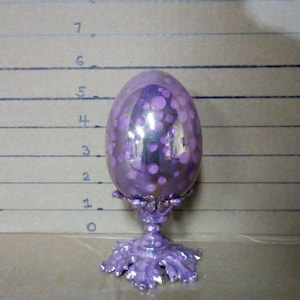 Beautiful vintage gold and purple ceramic egg and pedistal