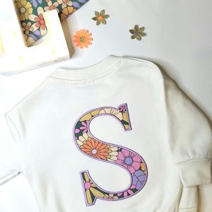 Suéter con inicial para niña, sudadera personalizada para bebé, ropa bordada para bebé, jersey bordado personalizado, suéter con nombre para bebé
