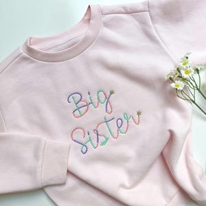 Embroidered Big Sister Sweatshirt, Baby Announcement Sweater, Big Sis Top, Older Sibling Announcement, New Sister, Big Sister Gift Pink