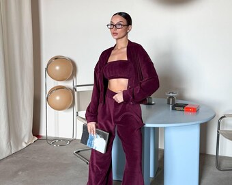 Plüschiges Lounge-Set: Burgunderrotes dreiteiliges Outfit (Hose mit weitem Bein & Strickjacke)