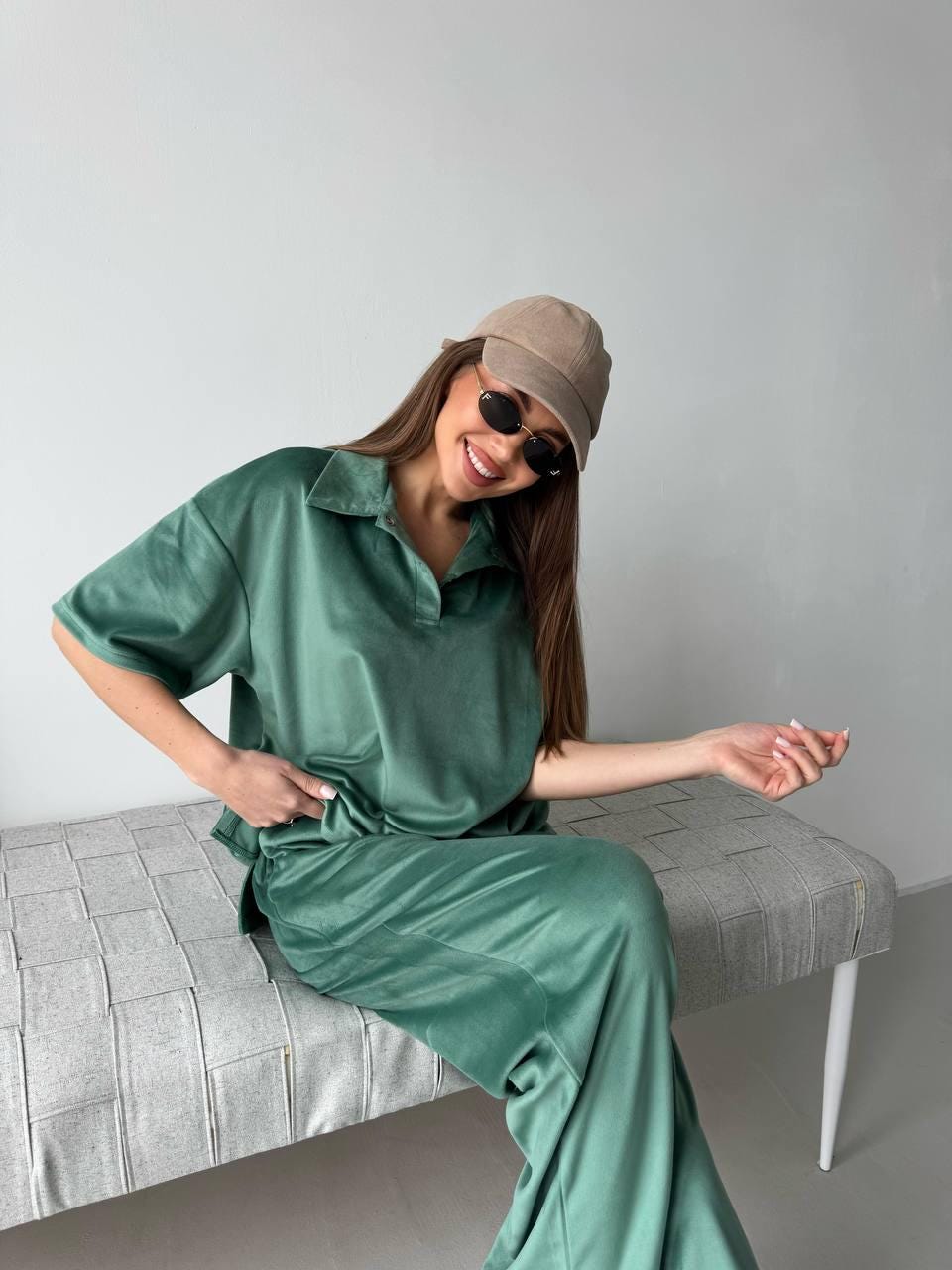 グリーンベロアトラックスーツ：レディースオーバーサイズラウンジ