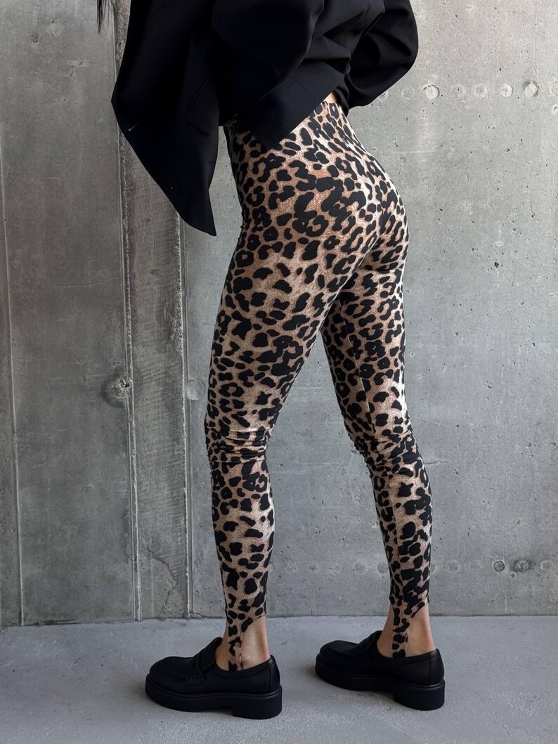 Leopard Print High Waist Tight Micro Flare Yoga Pants main image 1