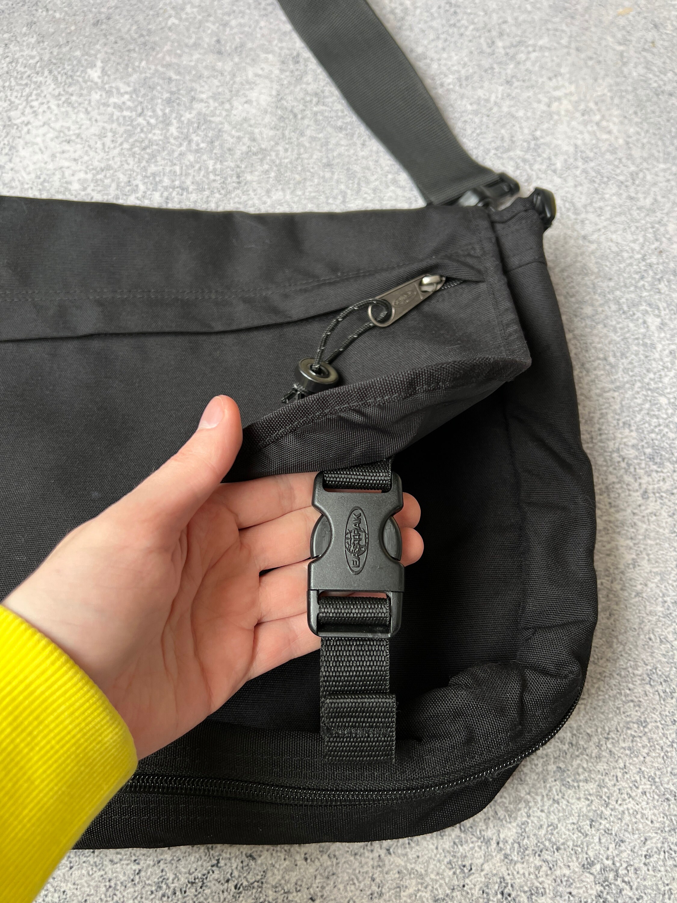 Eastpak messenger bag - Gem
