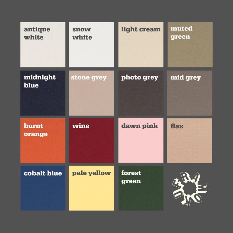 K&ouml;nnte beinhalten: Eine Farbkarte mit vierzehn quadratischen Farbfeldern, beschriftet mit: antique white, snow white, light cream, muted green, midnight blue, stone grey, photo grey, mid grey, burnt orange, wine, dawn pink, flax, cobalt blue, pale yellow, forest green.