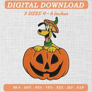Puede incluir: Un diseño de bordado digital con un perro de dibujos animados amarillo con un sombrero de seta, saliendo de una calabaza naranja tallada. El texto dice DIGITAL DOWNLOAD, 3 SIZES: 4 - 6 inches, HUS - DST - PES - VP3 - XXX - JEF - EXP.