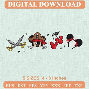 Könnte beinhalten: Digitales Stickmuster mit gekreuzten silbernen Schwertern mit goldenen Griffen, einer Piraten-Maus mit Totenkopfhut, roten kirschförmigen Maus-Symbolen und schwarzen Mausohren mit roten Schleifen. Text: DIGITAL DOWNLOAD und 5 SIZES: 10 - 20 cm.