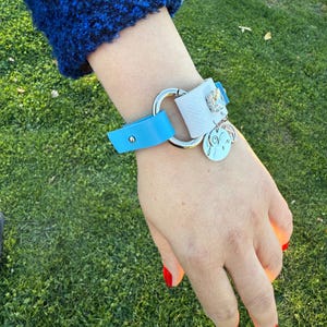 Personalized Leather Cuff Bracelet: Modern Women&#39;s Jewelry