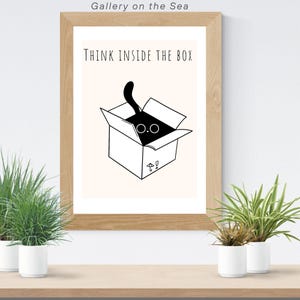 Sztuka ścienna Think Inside the Box Cat – minimalistyczny czarny kot w tekturowym pudełku, zabawny plakat dla miłośników kotów, uroczy wystrój domu