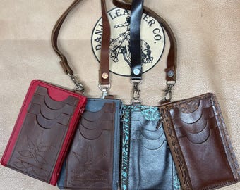 Leather wristlet wallet