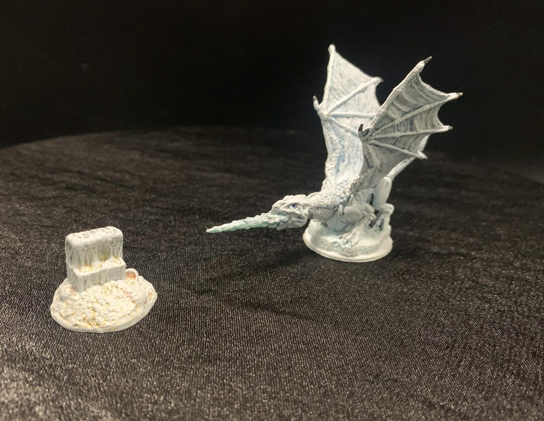White Dragon Wyrmling Miniature - Painted - for TTRPG - Etsy